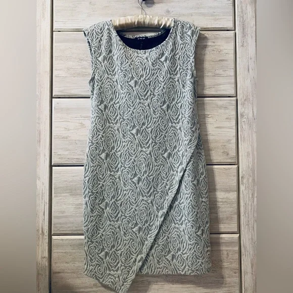 Kiind Of Dress; Soft; Stretchy - Picture 1 of 2